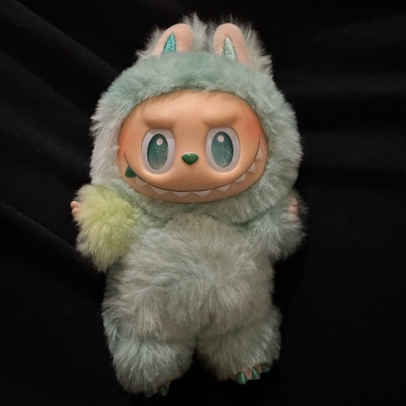 POP MART Labubu - Picture 1 of 3